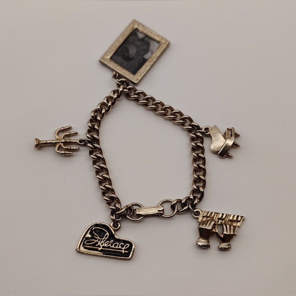 Liberace Vintage Silver Tone Charm Bracelet w/ Charms - Picture 16 of 16